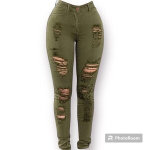 Vanilla Star Skinny Jeans - Mid-Rise - New With Tags - Size 17